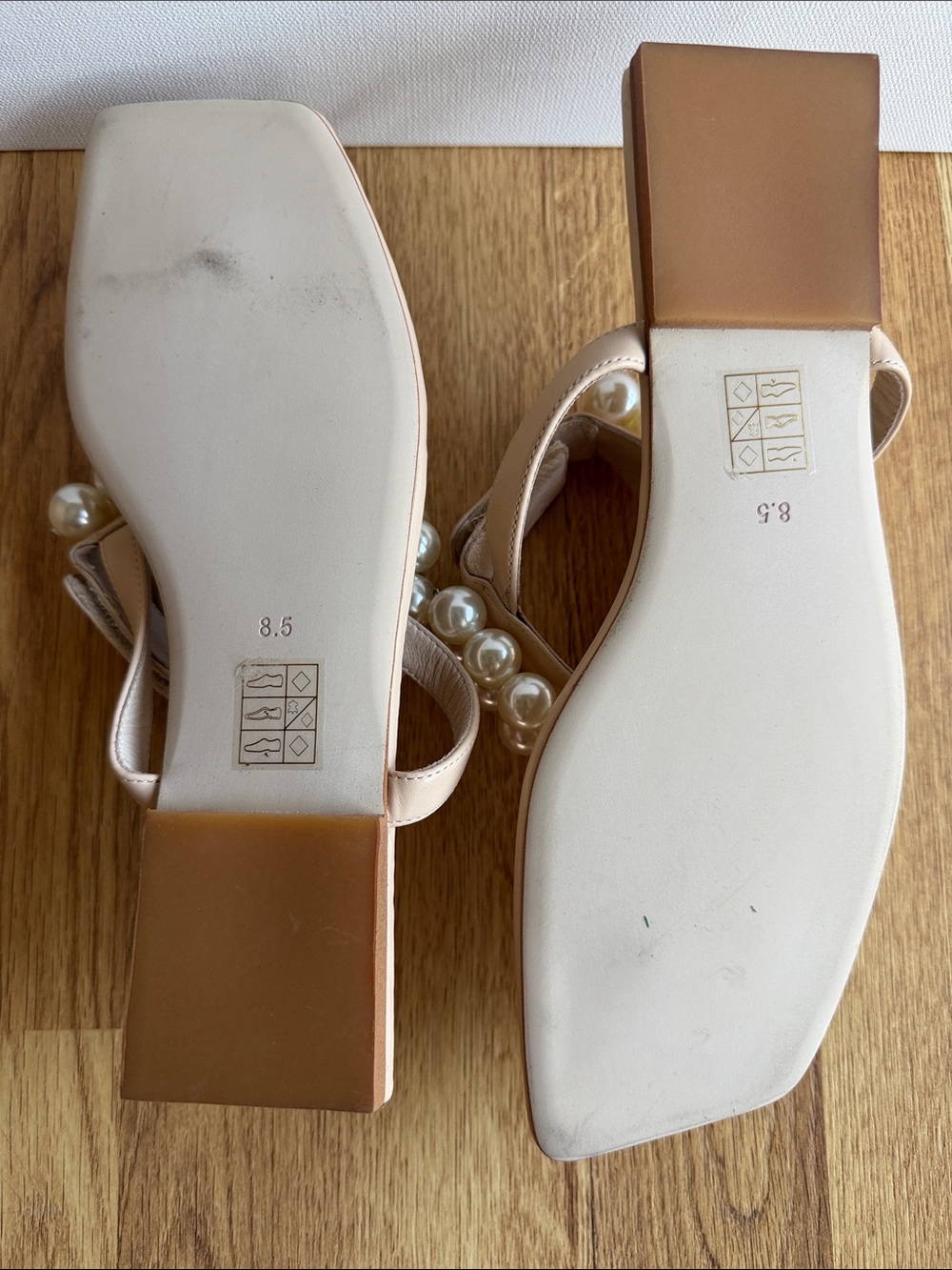 Jeffrey Campbell 'Chateau' Sandal - Picture 5 of 6